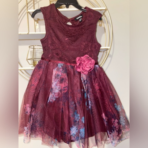 Zunie Other - Zunie burgundy lace top tulle dress with flower design brand new size 5